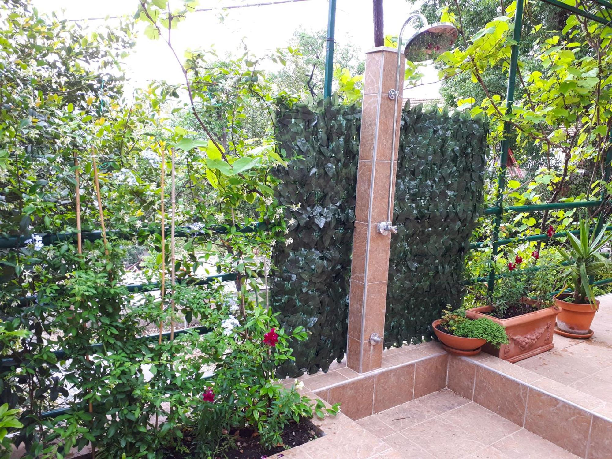 Ecohouse Risan Studio Exterior photo